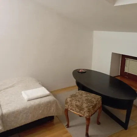 בית הארחה Meier House Wawer